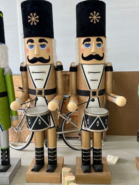 Custom order. Matched set of drummers Nut Cracker Ideas, Nutcracker Christmas Decorations, Christmas Program, Christmas Craft Projects, Xmas Diy, Christmas Cupcakes, Drummers, Christmas Goodies, Christmas Nativity