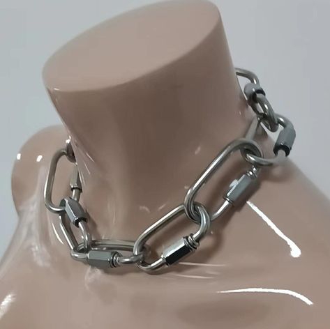 "Welcome to our shop! Handcrafted with love and care in Hongkong .  Thick chunky oval chain link necklace made up of large carabiner clasps. Made with high quality stainless steel so is water resistant and will not tarnish or discolour. Pictured is a standard 16\" length but cut to size on request (16\"- 20\") IMPORTANT: Please measure your neck before placing an order and add at least 2 inches to that measurement when selecting the necklace size. Stainless Steel Chain Necklace Heavy Duty Chunky Chunky Chain Jewelry, Dystopian Jewelry, Emo Necklace, Afro Jewelry, Necklace Grunge, Heavy Chain Necklace, Grunge Necklace, Punk Necklace, Chunky Chain Necklace