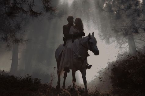 Fantasy Relationship Goals, Romantic Fantasy Aesthetic, Fantasy Life Aesthetic, Cozy Romance Aesthetic, Court Intrigue Aesthetic, Wool Dress Aesthetic, Fae Romance Aesthetic, Fantasy Love Aesthetic, King And Queen Aesthetic Couple