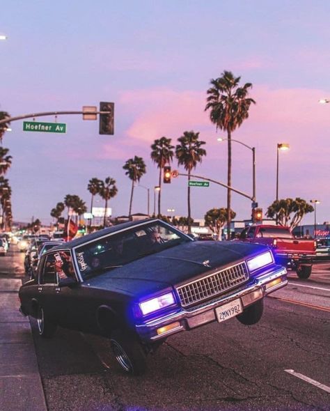 90s California Aesthetic Hip Hop, Blue Hip Hop Aesthetic, Lowrider Hopping, Old School Cars Aesthetic, Old School Aesthetic 90s, Old School Hip Hop Aesthetic, Hip Hop Aesthetic Wallpaper, 90s Hip Hop Aesthetic, Hip Hop Aesthetic