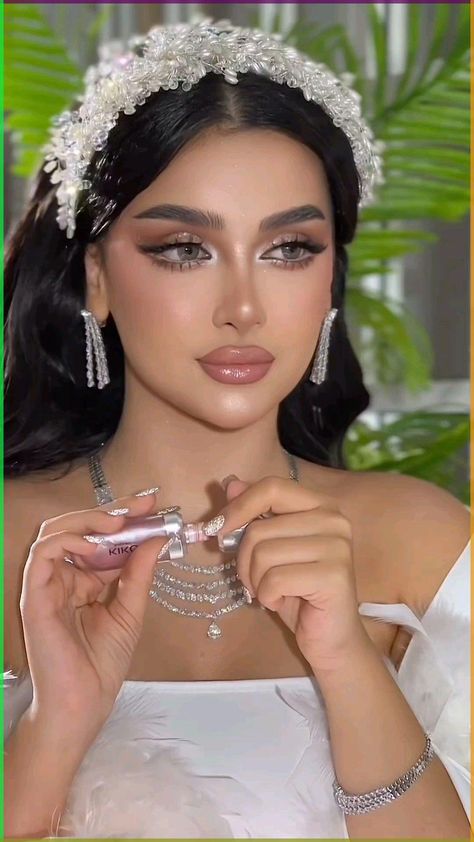 wedding makeovar Luxury Wedding Makeup, Bridal Makeup Glam, Makeup Look Wedding, Bridal Glam Makeup, Makeup Look Glam, Glam Bride Makeup, Pageant Makeup, Makeover Makeup, Wedding Makeup Tutorial