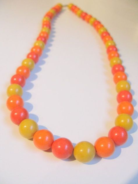 1960s MOD Jewelry Beaded Necklace Orange Retro Necklace Vintage 70s Accessories Jewelry Vintage, 70's Jewelry, 60s Jewelry Vintage, 60s Accessories Jewelry, 70s Necklace, 70s Accessories Necklaces, 70s Jewelry Disco, Retro Colorful Beaded Necklace, 80s Jewelry Necklaces