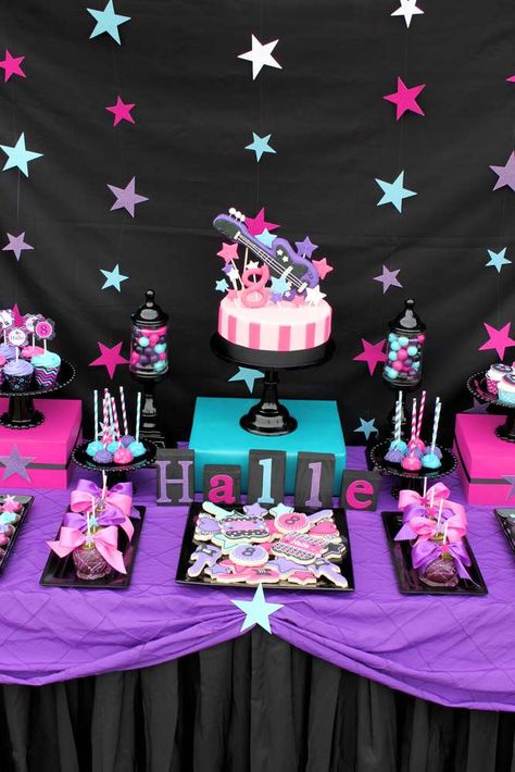 Halle's Rockstar Party | CatchMyParty.com Festa Rock Roll, Pop Star Party, Rockstar Party, Monster High Birthday Party, Rockstar Birthday, Rock Star Birthday, Rockstar Birthday Party, Dance Party Birthday, Star Birthday Party