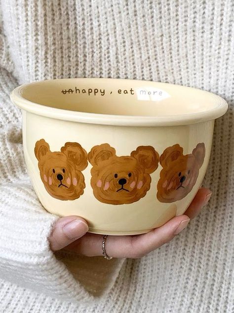 Bear Pottery Painting, Painting Pottery Ideas Bowls, Aesthetic Pottery Ideas, Mug Decorating Ideas, Painting Pottery Ideas Easy, Cute Pottery, Ceramic Cafe, Diy Pottery Painting, Tanah Liat