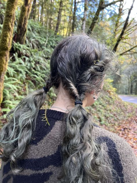 #forest #hair #braids #hairstyles #fashion #winter Cryptidcore Hairstyles, Forest Hairstyles, Apocalypse Hairstyles, Zombie Hairstyles, Apocalypse Hair, Type Of Aesthetics, Frog Fairy, 3d Hair, Hair References