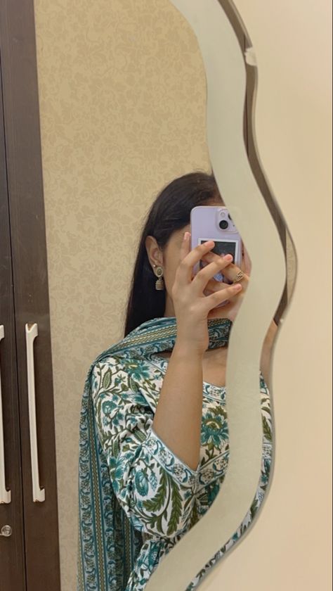 Girly Mirror Selfie Aesthetic, Desi Mirror Photo, Mirror Selfie Indian Dress, Fake Mirror Snaps, Mirror Selfie In Traditional, Desi Mirror Selfie Aesthetic, Girls Mirror Snaps, Indian Girl Mirror Sefile, Iphone Mirror Selfie Aesthetic