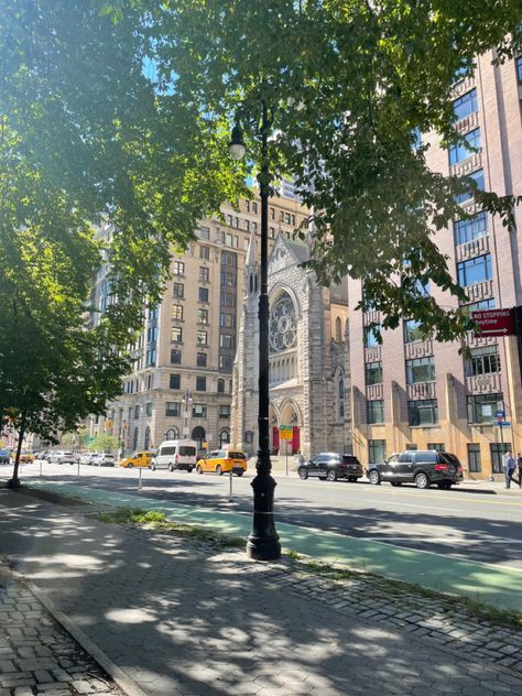 #nyc #newyork #upperwestside #upperwest #uws #newyorkstyle Upper West Side New York, West Side New York, Scenery Aesthetic, Upper West Side Nyc, Pretty City, Day In Nyc, New York Vibes, Nyc Baby, New York Summer