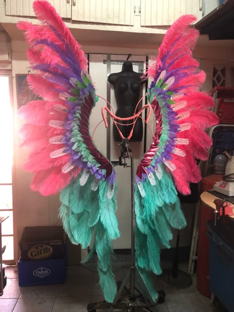 Carnival Wings, Carribean Carnival Costumes, Carnival Outfit Carribean, Caribbean Carnival Costumes, Neon Carnival, Diy Fairy Wings, Carnival Design, Pretty Wings, Carnival Outfit