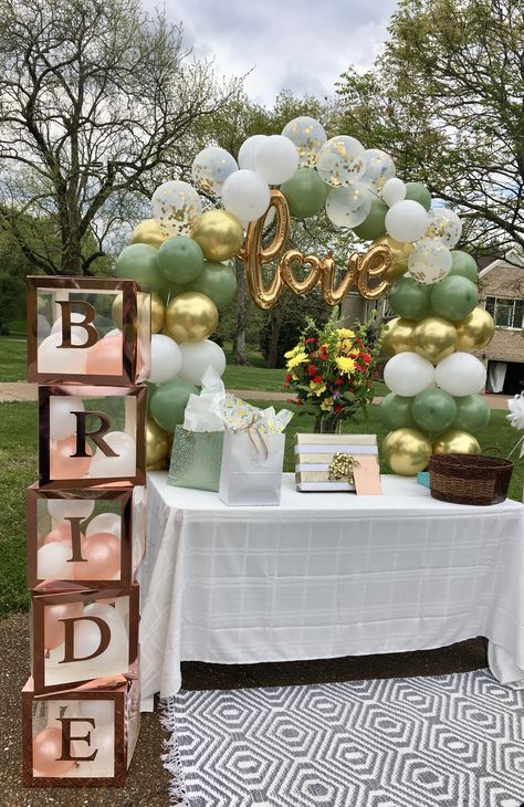 Drive-by Bridal Shower - Pandemic Style Bridal Shower Decor At Home, Engagement Party Brunch Ideas, Outdoor Bridal Shower Ideas, Bridal Brunch Decorations, Engagement Party Brunch, Brunch Decorations, Aurora Borealis Jewelry, Hermes Home, Outdoor Bridal Showers