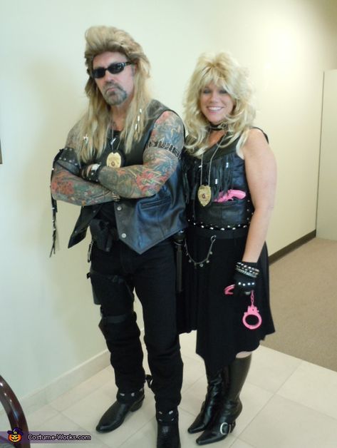 Bounty Hunter Costume, Halloween Costume For Couples, Costume For Couples, Realistic Costumes, Hunter Costume, Beth Chapman, Leather Vests, Hunter Dog, Dog The Bounty Hunter