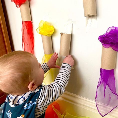 Simple play ideas! on Instagram: “🧣scarf wall pull🧣 We put our scarf snakes onto the wall this morning for this gross motor focused activity. Alfie’s trying desperately…” Physical Development Activities, Infant Toddler Classroom, Toddler Fine Motor Activities, Gross Motor Activity, Infant Classroom, Lesson Plans For Toddlers, Fine Motor Activities For Kids, Teacher Craft, Toddler Classroom