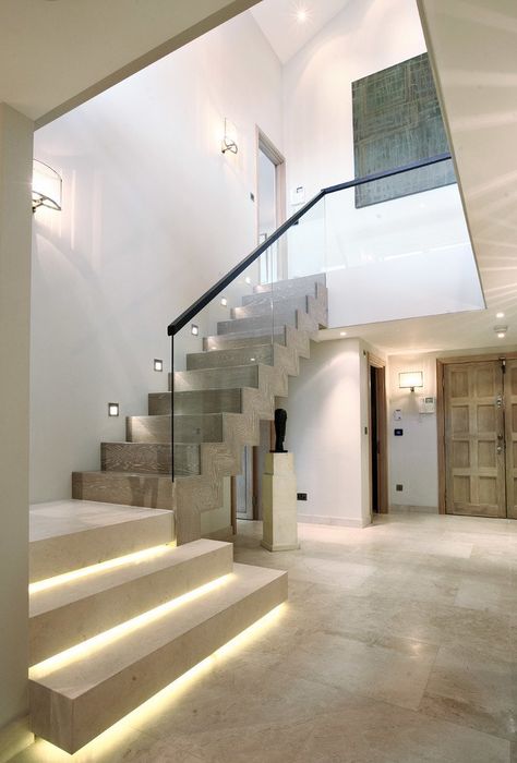 15 Uplifting Contemporary Staircase Designs For Your Idea Book Stairway Lighting Ideas, Contemporary Staircase Design, Led Stair Lights, Stairs Lighting, Stairway Lighting, Contemporary Staircase, Escalier Design, Stairway Design, Staircase Ideas