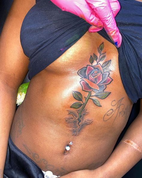 Middle Breast Tattoos For Women, Side Breast Tattoos For Women, Rose Between Breast Tattoo, Rose Tattoo Between Breast, Breast Tattoos For Women Middle, Middle Breast Tattoo, Tats Between Breast, Quick Tattoos Ideas, Between Breast Tattoos For Women