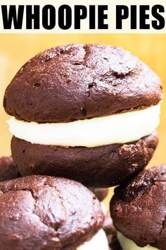 CHOCOLATE WHOOPIE PIES RECIPE- The best, classic, old-fashioned, quick and easy whoopie pie recipe with two cake-like cookies and creamy marshmallow filling. Soft, moist, homemade with simple ingredients. Starts off with cake mix. Can make pumpkin, vanilla or red velvet flavor too. From CakeWhiz.com #cake #chocolate #cookies #marshmallows #cakemix #dessert #baking #recipes Easy Whoopie Pie, Cake Mix Whoopie Pies, Marshmallow Filling, Canned Pumpkin Recipes, Red Velvet Flavor, Soft Sugar Cookie Recipe, Recipes Using Cake Mix, Chocolate Cake Mix Cookies, Whoopie Pie Recipe