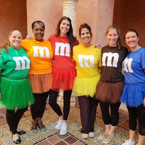 Mnm Halloween Costume Group, M And M Halloween Costumes Group, Mnm Halloween Costume, M And M Costume, M&m Costume, Care Bears Halloween Costume, Diy Carnaval, Disfarces Halloween, Costumes Faciles