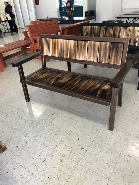 This wooden metal bench was made by Emily Johns, it won 1st place at the Kern County Fair 2018, Junior Division, large metal projects. FFA 4-h Welding Projects, Ffa Welding Projects, Large Welding Projects, Ag Shop Projects, 4h Welding Project Ideas, Ffa Projects Ideas, Ag Mech Projects, Ag Mechanics Projects Ideas, Ffa Projects