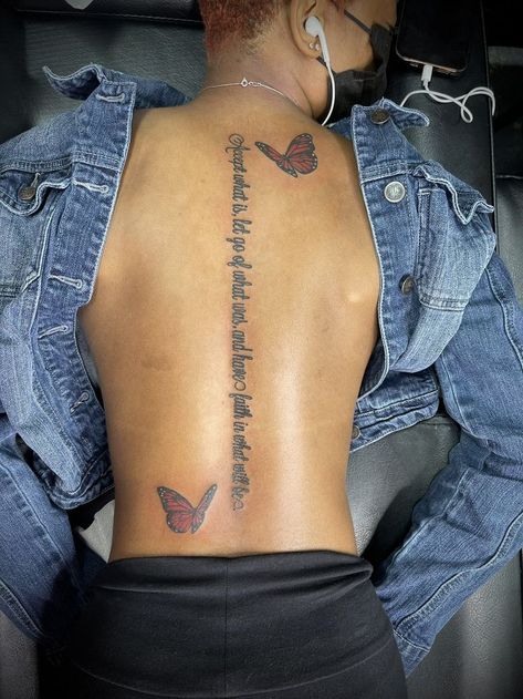 Back Tattoo Women Spine, Hand Tattoos For Girls, Cute Hand Tattoos, Pretty Hand Tattoos, Tattoos For Women Half Sleeve, Spine Tattoos For Women, Tattoos For Black Skin, Pretty Tattoos For Women, Dope Tattoos For Women