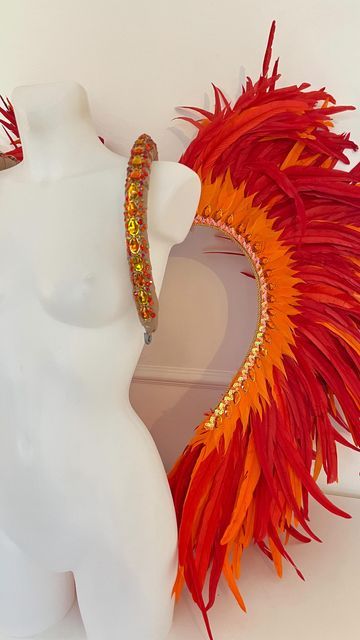 Ila Leila on Instagram: "Bra course is now available to purchase via my website and coming soon is this backpiece one ☺️ #ilaleila #sambacostume #onlinecourse #samba" Samba Costume Diy, Fringe Bikinis, Costume Carnaval, Samba Costume, Diy Headband, December 4, Carnival Costumes, Fire And Ice, Fashion Costume