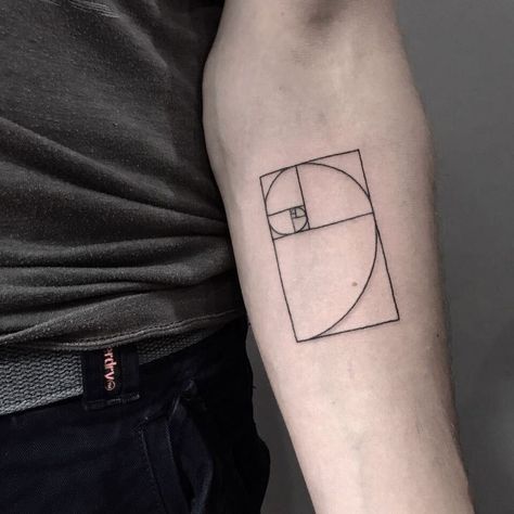 Fibonacci Tattoo by arboltattooart Fibonacci Galaxy, Tatouage Fibonacci, Physics Tattoos, Fibonacci Tattoo, Golden Section, Minimalist Tattoo Meaning, Science Tattoos, Spiral Tattoos, Fineline Tattoo