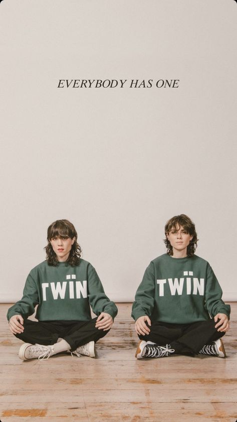 Tegan and Sara new merch nov. 22, 2020 Tegan And Sara Wallpaper, Tegan And Sara Hair, Teagan And Sara, Tegan And Sara, Another Love, Twins, Hair Styles, Music, Hair