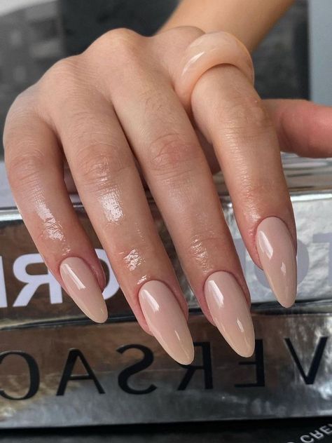 dark beige almond nails Glossy Beige Nails, Round Beige Nails, Tan Acrylic Nails Almond, Best Color For Almond Nails, Oval Nails Beige, Beige Nails Inspiration, Oval Beige Nails, Beige Nail Color Ideas, Beige Nails Almond Shape