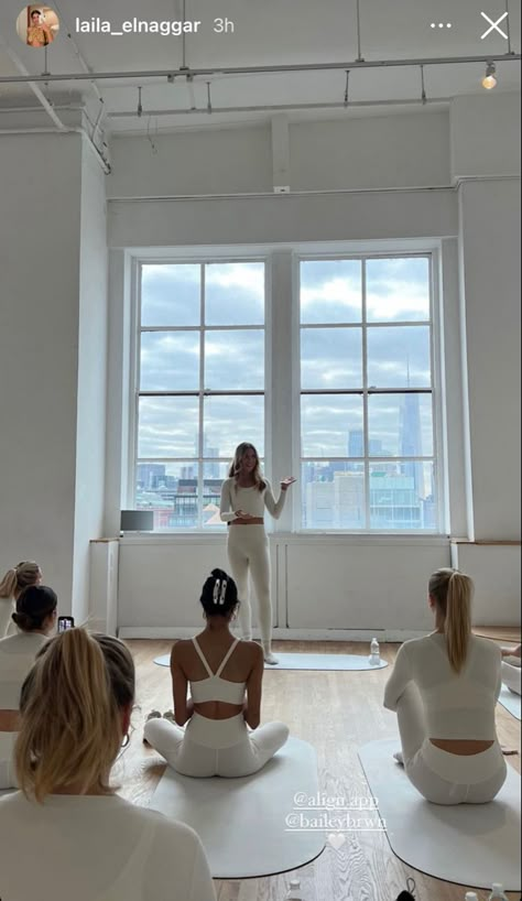 Barre Astethic, Exercise Class Aesthetic, Teaching Yoga Aesthetic, Fitness Instructor Aesthetic, Pilates Instructor Aesthetic, Yoga Instructor Aesthetic, Barre Aesthetic, Pilates Teaching, Yoga Studio Aesthetic