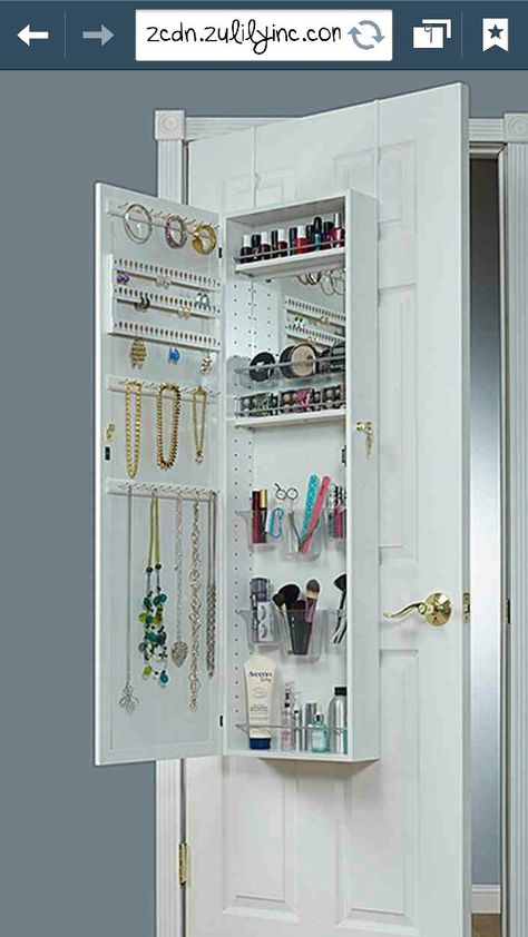 Bathroom jewelry storage Storage Mirror Bathroom, Jewelry Box Ideas, Storage And Organization Ideas, Jewelry Storage Diy, Dressing Table Design, Closet Layout, Jewelry Organizer Storage, Jewelry Cabinet, غرفة ملابس