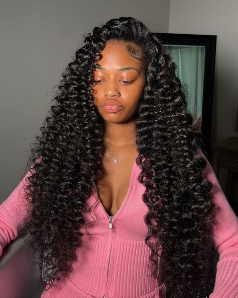 Sooo beautiful curls😍Love the amazing flip over sew in from stylist @thehairclub901❣️   Follow @bombtress_hair for more hair ideas💕  Pick out bomb bundles and get this inspired style🥰  . . . . . . . . . . . . #explore #hairinspiration #flipover #weaveologist #hairgoals #bundlesdeals #bundlesforsale #unprocessedhair #quickweave #hairweaves #hairbundles #deepwavehair #deepwavebundles #virginbundles #hairextensions #sewinweave #traditionalsewin #naturalsewin #sewins #flipovermethod Curly Hair Sew In, Loose Wave Bundles, Black Color Hair, Sew In Hairstyles, Birthday Hairstyles, Indian Human Hair, Quick Weave Hairstyles, Protective Hairstyles Braids, Frontal Hairstyles