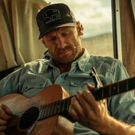 Chase Rice (@chasericemusic) on TikTok | 513.9K Followers. Songwriter/Hunter/Jacks Dad "Go Down Signin'" available now.Watch the latest video from Chase Rice (@chasericemusic). Chase Rice, Country Boys, Country Singers, Captain Marvel, Latest Video, Singers, Love Of My Life, Songwriting, Rice