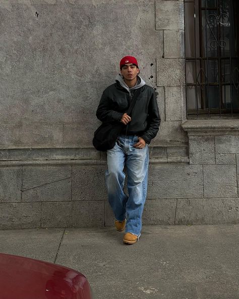 vol 3. Gorro 59fifty @neweracapcl Jeans Levi’s 550 @levis_cl Boots @timberlandchile - - - - - - #chile #fashion #streetwear #streetwearinspo Chile Fashion, Streetwear Inspo, Fashion Streetwear, Levis Jeans, Levi's, Street Wear, Boots, On Instagram, Quick Saves