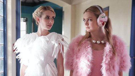 Scream Queens Season 2, Scream Queens Fashion, Chanel Oberlin, Billie Lourd, Queen Aesthetic, Queen Outfit, Scream Queens, Carrie Fisher, Emma Roberts