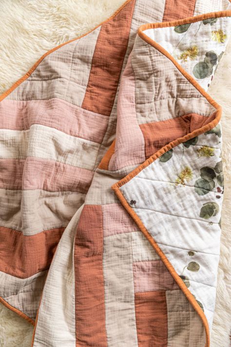 Rectangle Patchwork Quilt, Free Quilt Patterns Simple, How To Make A Twin Size Quilt, Quilted Baby Blankets, Easy Quilt Ideas For Beginners, Muslin Quilt Diy, How To Make A Baby Quilt, Easy Fast Quilt Patterns, Hand Quilted Quilts