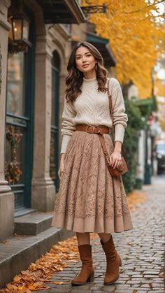 Autumn Women’s Clothes, Flowy Winter Outfit, Winter Outfits Cottagecore, Women Fall Fashion 2024, Feminine Autumn Outfits, Flowy Skirt Outfit Winter, Autumn Skirt Outfit, Winter Cottagecore Outfit, Skirts Ideas