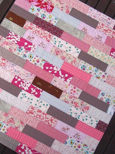 Red Pepper Quilts, Jelly Roll Quilt Patterns, Quilt Modernen, Baby Quilt Patterns, Beginner Quilt Patterns, Pink Quilts, Jellyroll Quilts, Easy Quilt Patterns, Quilt Baby