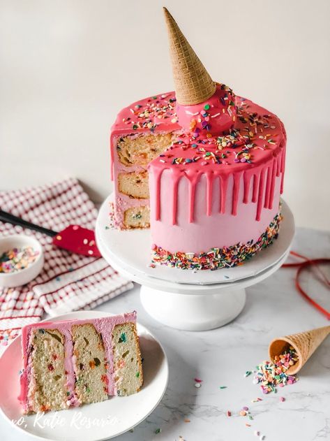 Seasonal Cookies, Drip Cake Tutorial, Homemade Pound Cake, Cone Cake, Ice Cream Cone Cake, Galaxy Party, Moist Vanilla Cake, Chocolate Drip Cake, Life Challenge