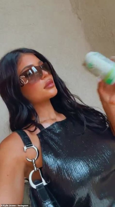 Kylie Jenner Sunglasses, Kylie Jenner Black, Gigi And Bella, Kylie Jenner Photos, Kyle Jenner, Kylie J, Kylie Kristen Jenner, King Kylie, Simple Fits