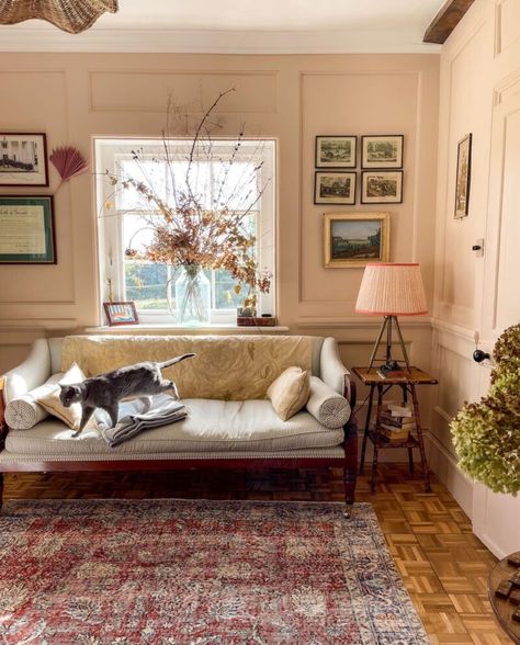 Leah Lane Mulberry House, Country Home Interior Design, Mulberry House, Pastel Interiors, Cottage Details, British Interior Design, English Country House Style, English Country Home, English Cottage Decor