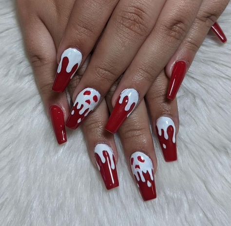 Snow White Theme Nails, Poisoned Apple Nails, Snow White Nails Designs Disney, Evil Queen Nails Disney, Snow White Nail Art, Snow White Nails Designs, Evil Queen Nails, Poison Apple Nails, Snow White Nails