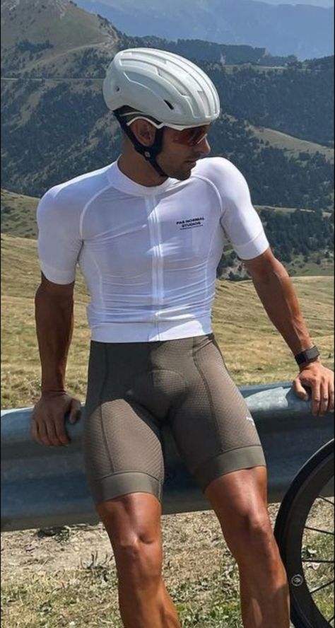 Cycling Outfit Men, Cycling Apparel Men, Mens Cycling Clothes, Cycling Attire, Bike Outfits, Photography Men, Cycling Tights, Athletic Tights, Bike Aesthetic