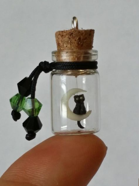 Etsy Halloween, Tiny Jars, Dark Halloween, Necklace Cat, Mini Glass Bottles, Halloween Miniatures, Mini Jars, Miniature Bottles, Bottle Charms