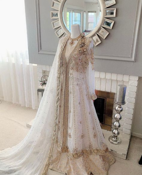 Nikkah Dress Simple, White Nikkah Dress Simple, White Nikkah Dress, Nikkah Outfit, Pakistani Party Wear Dresses, Marriage Dress, Nikkah Dress, Wedding Dress White, White Bridal Dresses