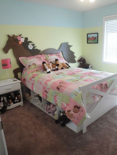 horse bedroom                                                                                                                                                                                 More Horse Girls Bedroom, Horse Room Decor, Horse Themed Bedrooms, Barn Bedroom, Horse Bedroom, Cowgirl Bedroom, Western Room, Cowgirl Room, Horse Room