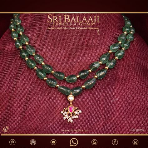 Elegance in Every Gram: Adorn yourself with this exquisite green stone necklace featuring a delicate @2.5 gram pendant . Ruby Jewelry Necklaces Gold, Green Beads Necklace, Statement Jewelry Outfit, Lightweight Jewellery, Engagement Saree, Real Pearl Jewellery, Coral Jewelry Set, Simple Beaded Necklaces, Durga Devi