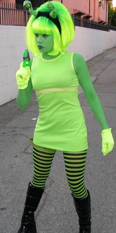 Diy Alien Costume, Alien Costume Women, Space Girl Costume, Martian Costume, Green Martian, Alien Halloween Costume, Pirate Girl Costume, Space Costumes, Alien Party