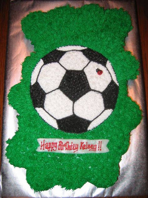 Soccer cupcake cake Soccer Cupcake Cake, Almost Birthday, Ball Cupcakes, Soccer Cupcakes, Soccer Ball Cake, Crumb Coat, Soccer Birthday Cakes, Pull Apart Cupcake Cake, Pull Apart Cake