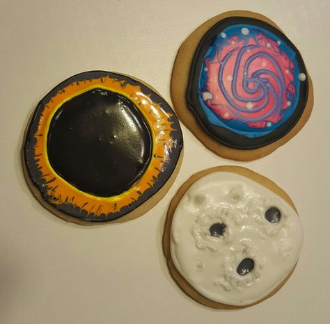 Solar Eclipse, Moon, Milky Way Decorated Sugar Cookies Solar Eclipse Decorated Cookies, Eclipse Cookies, Cookie Royal Icing, Eclipse 2024, Decorated Sugar Cookies, Iced Cookies, Cookie Designs, Solar Eclipse, Sugar Cookies Decorated