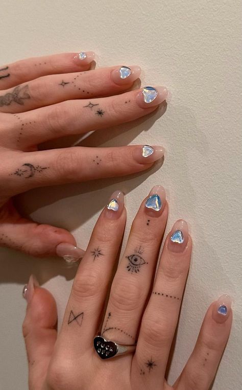 Megan Fox's Shortest Manicure Ever Is Also Her Most Charming — Literally Megan Fox Nails, Red French Manicure, Fox Nails, Natural Looking Nails, Nail Coat, Some Things Never Change, Celebrity Beauty, Megan Fox, Nail Accessories