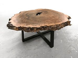 Wood Slice Coffee Table, Wooden Table Design, Petrified Wood Table, Ash Table, Natural Wood Coffee Table, Log Ideas, Fall Dining Room, Outdoor Nursery, Table Design Ideas