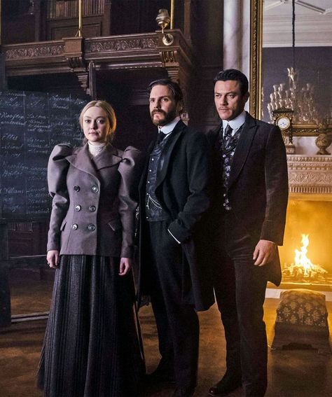 The Alienist 1890s Costume, Alienist Aesthetic, Laszlo Kreizler, Pretty Costumes, The Alienist, Souls Trilogy, Daniel Bruhl, Female Detective, Daniel Brühl