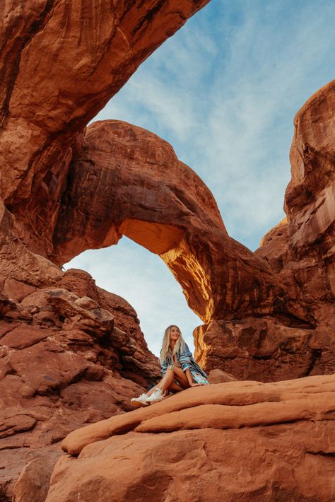 Valley Of Fire Picture Ideas, Valley Of Fire State Park Photography, Southwest Road Trip Aesthetic, Zion National Park Photo Ideas, Zion National Park Senior Pictures, Utah Instagram Pictures, Arizona Instagram Pictures, West Usa Road Trip, Roadtrip Map